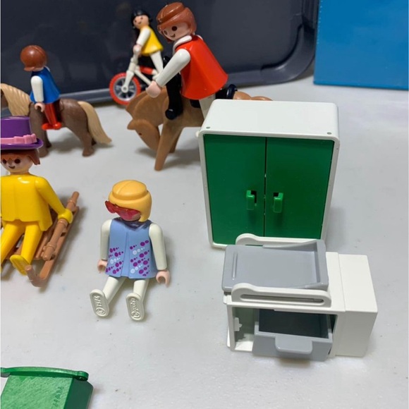 Set of Vintage Playmobil toys and accessories. - Picture 7 of 8